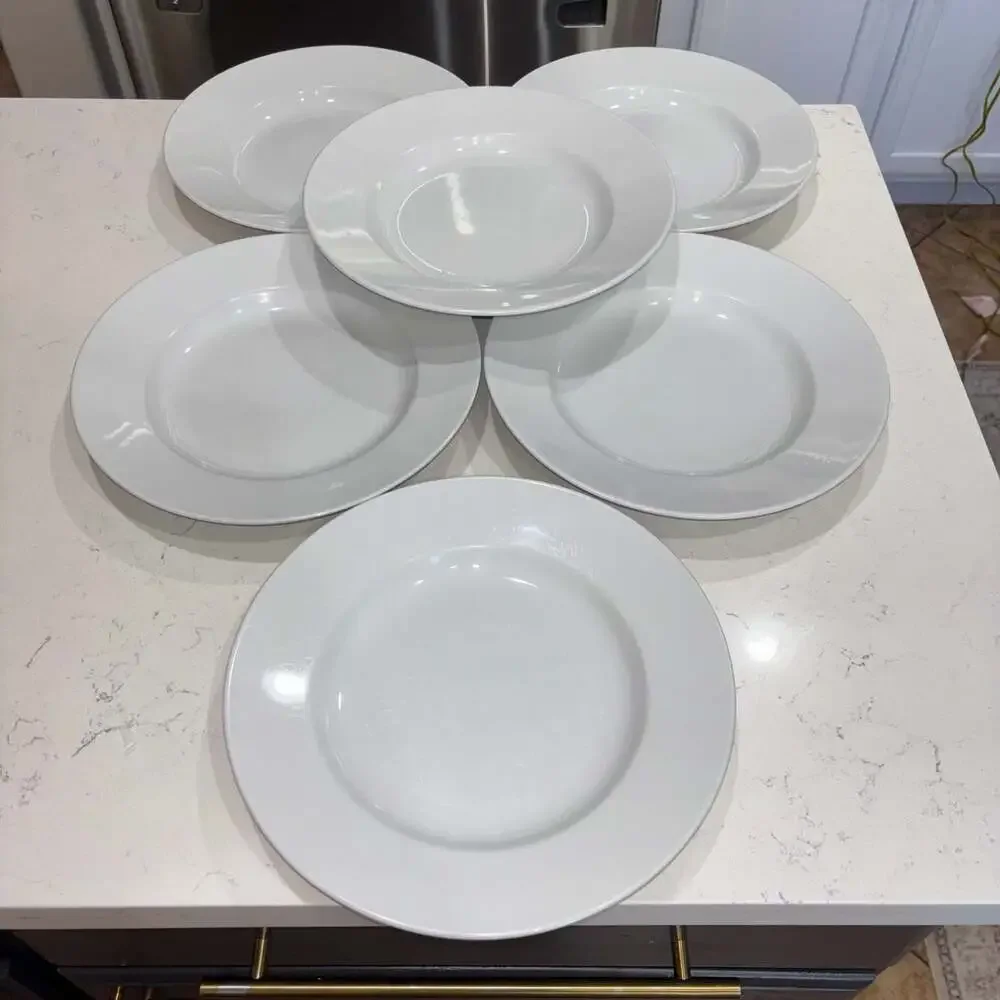 Pottery Barn Great White Rimmed Deep Well Dinner/Pasta Plates Set of 6 (10.75”)
